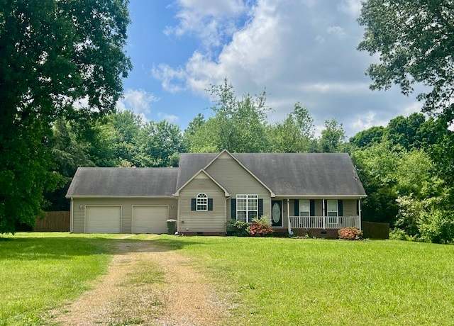 Property at 51 Hunters Ridge Dr S, Fayetteville, TN 37334, 3 beds, 2 baths