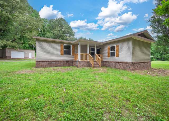 Property at 2945 Christmasville Rd, Jackson, TN 38305, 3 beds, 2 baths