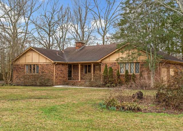 Property at 300 Marbeth Ln, Tullahoma, TN 37388, 3 beds, 2 baths