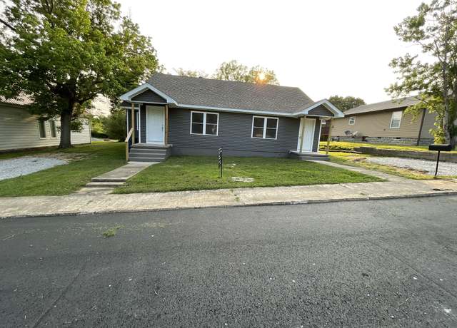 Property at 119 Maple Ave, Camden, TN 38320, 3 beds, 2 baths