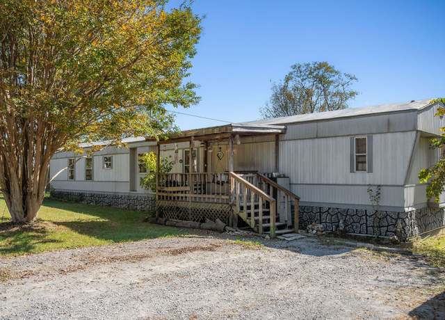 Property at 4660 Shipley Rd, Cookeville, TN 38501, 3 beds, 2 baths