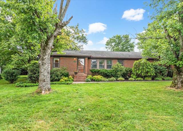 Property at 515 Mckellar Dr, Manchester, TN 37355, 3 beds, 2.5 baths