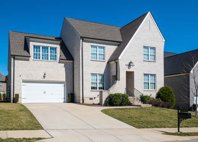 Property at 1011 Alpaca Dr, Spring Hill, TN 37174, 4 beds, 3 baths