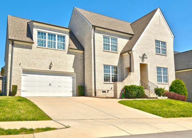 Property at 1011 Alpaca Dr, Spring Hill, TN 37174, 4 beds, 3 baths