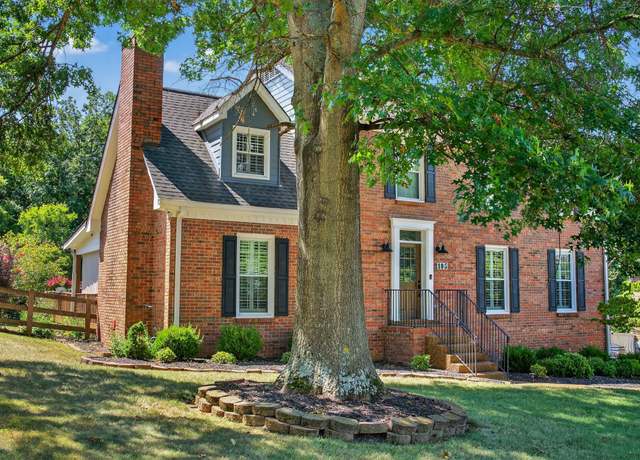 Property at 105 Meadow Ln, Hendersonville, TN 37075, 4 beds, 2.5 baths