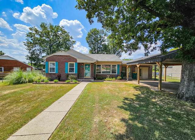 Property at 126 Armory Dr, Lewisburg, TN 37091, 3 beds, 2 baths