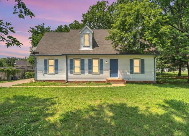 Property at 1222 Myers Dr, Murfreesboro, TN 37129, 3 beds, 2.5 baths