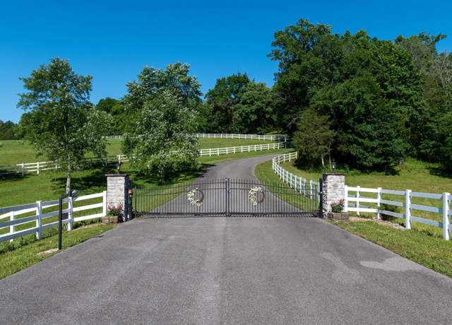 Property at 9786 Hartsville Pike, Lebanon, TN 37087, 4 beds, 5.5 baths
