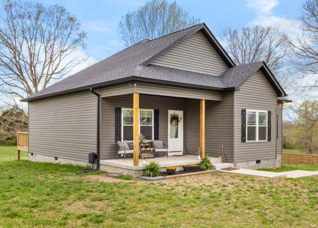 Property at 1274 Ridgecrest Dr, Dickson, TN 37055, 3 beds, 2 baths