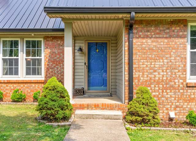 Property at 533 Westwood Dr, Clarksville, TN 37043, 3 beds, 2 baths