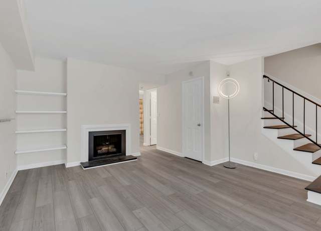 Property at 8300 Sawyer Brown Rd Unit A302, Nashville, TN 37221, 2 beds, 1.5 baths