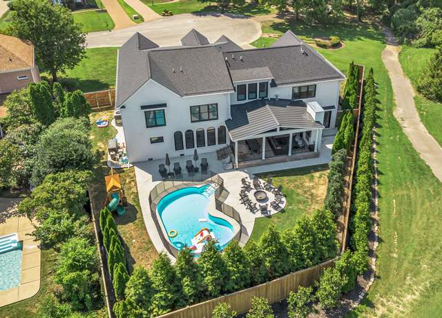 Property at 516 Dunwoody Ct, Franklin, TN 37069, 6 beds, 7.5 baths