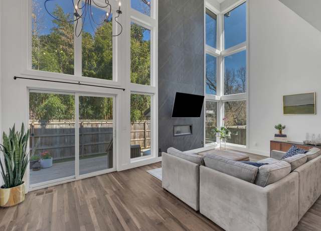 Property at 806A Halcyon Ave, Nashville, TN 37204, 3 beds, 3.5 baths