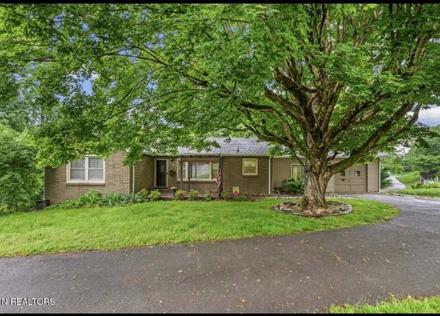 Property at 202 Highland Cir, Lenoir City, TN 37772, 3 beds, 2 baths