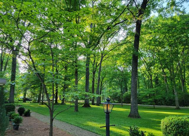 Property at 315 Gun Club Rd, Nashville, TN 37205, 3 beds, 3 baths