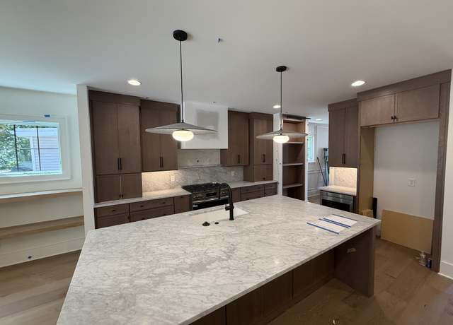 Property at 1119 N 2nd St, Nashville, TN 37207, 4 beds, 4 baths