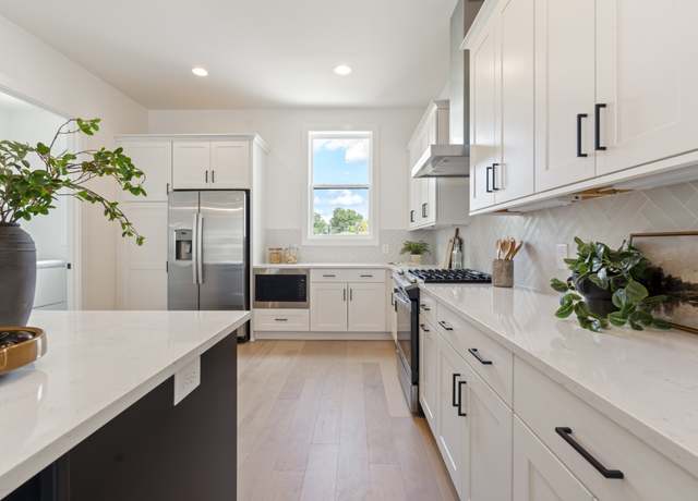 Property at 505 Community Ct #11, Nashville, TN 37209, 3 beds, 3.5 baths