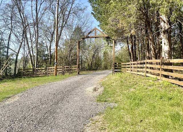 Property at 2485 Hickman Rd, Hickman, TN 38567, 3 beds, 2.5 baths