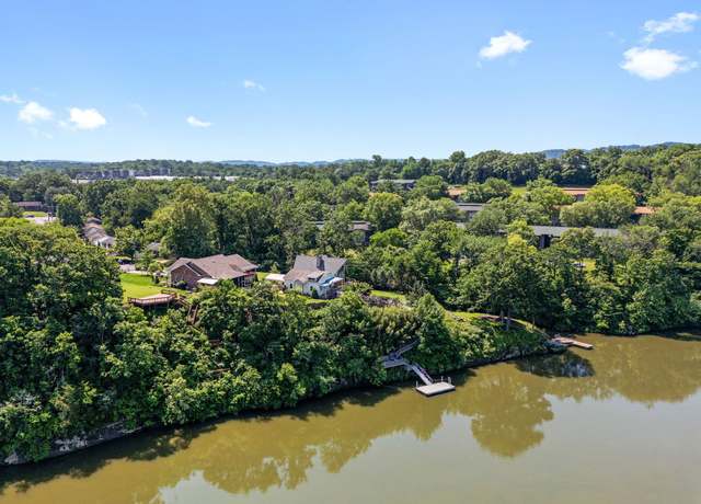 Property at 6668 S Upton Ct, Nashville, TN 37209, 4 beds, 3 baths