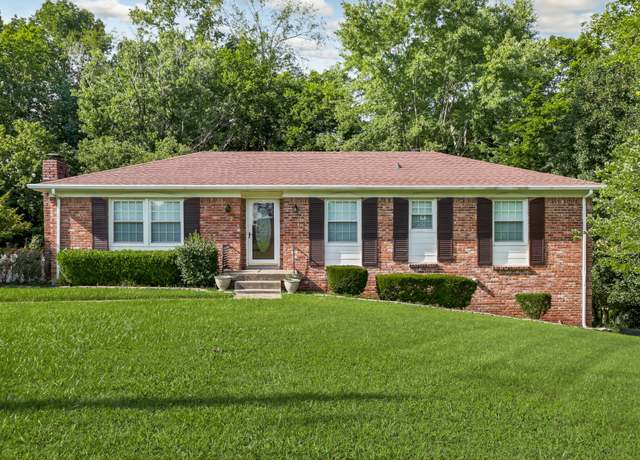 Property at 323 Lockert Pl, Clarksville, TN 37043, 3 beds, 2 baths