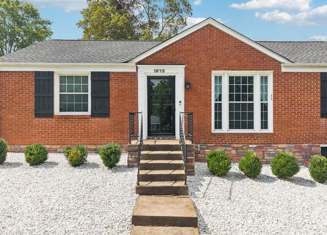 Property at 1675 Valley Rd, Clarksville, TN 37043, 3 beds, 1 bath