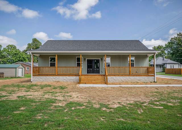 Property at 403 N Mountain St, Smithville, TN 37166, 3 beds, 2 baths