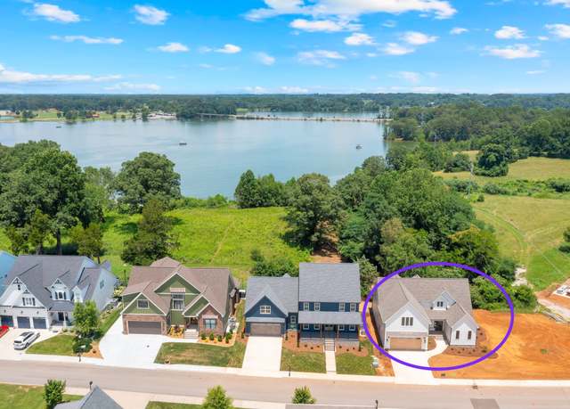 Property at 279 Hammock Dr, Winchester, TN 37398, 4 beds, 3.5 baths