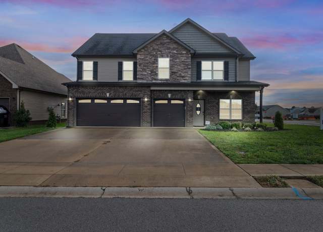 Property at 1000 Thrasher Dr, Clarksville, TN 37040, 4 beds, 3 baths