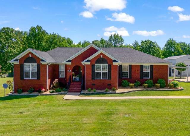 Property at 6 Warner Rd, Lawrenceburg, TN 38464, 3 beds, 3 baths