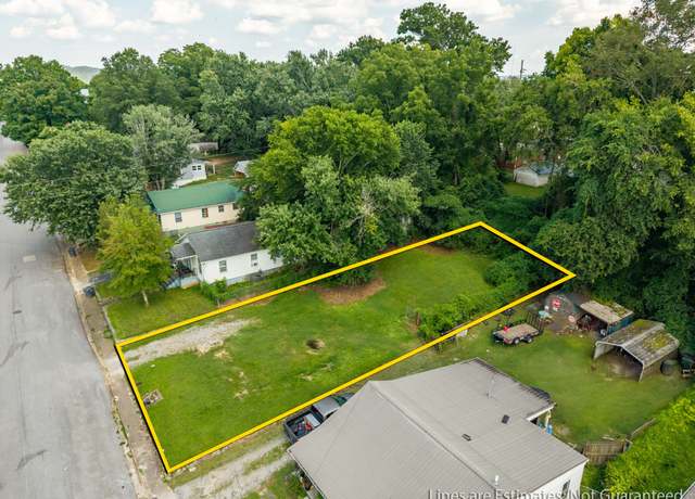 Property at 1002 College St W, Fayetteville, TN 37334