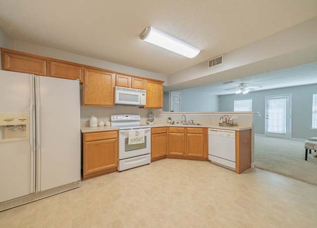 Property at 110 Wolverine Ct, Smyrna, TN 37167, 2 beds, 2.5 baths