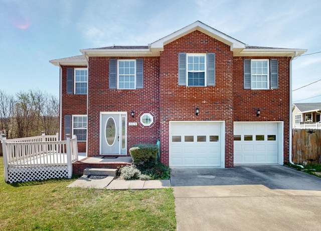 Property at 2474 Elkmont Dr, Clarksville, TN 37040, 3 beds, 2.5 baths