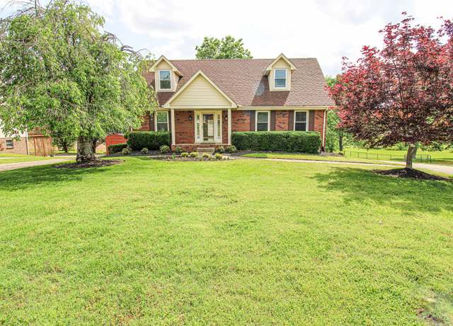 Property at 1408 Honeysuckle Ln, Clarksville, TN 37040, 3 beds, 2.5 baths