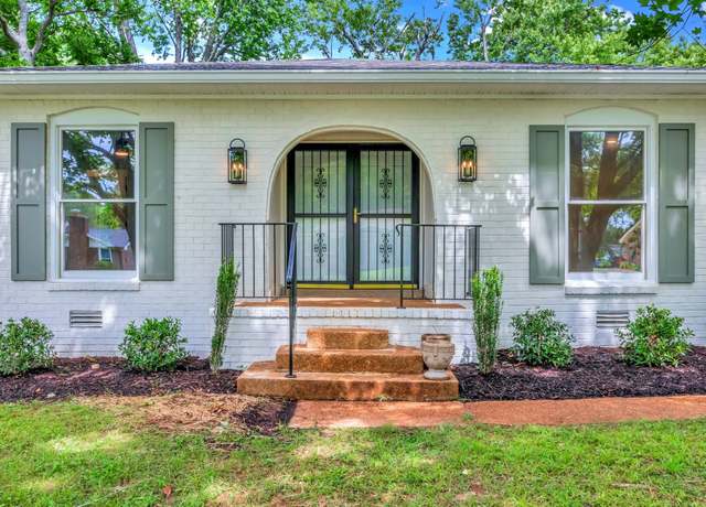 Property at 2302 Surrey Dr, Murfreesboro, TN 37129, 4 beds, 3 baths
