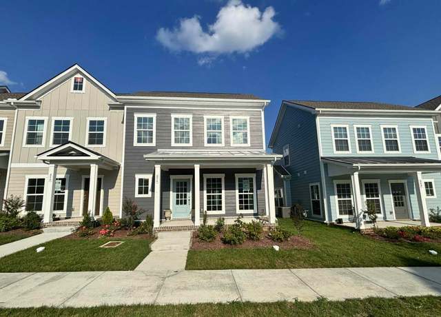 Property at 870 Westcott Ln, Antioch, TN 37013, 3 beds, 2.5 baths