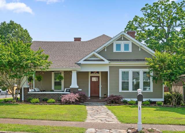 Property at 1015 Normal Ave, Chattanooga, TN 37405, 4 beds, 3 baths