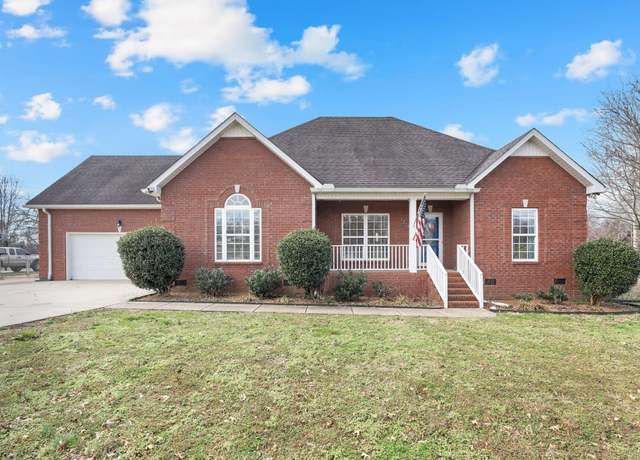 Property at 1219 Union St, Shelbyville, TN 37160, 3 beds, 2 baths