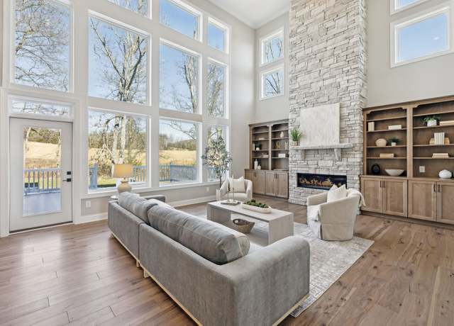 Property at 107 Emerson Ct, Hendersonville, TN 37075, 5 beds, 5.5 baths