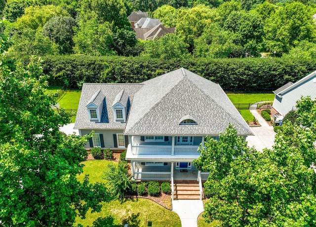Property at 1684 Chippenham Dr, Hixson, TN 37343, 4 beds, 3.5 baths