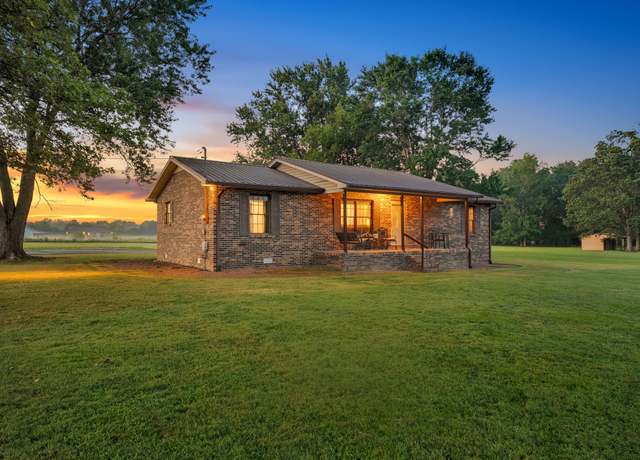 Property at 93 Jean Dr, Tullahoma, TN 37388, 4 beds, 3 baths