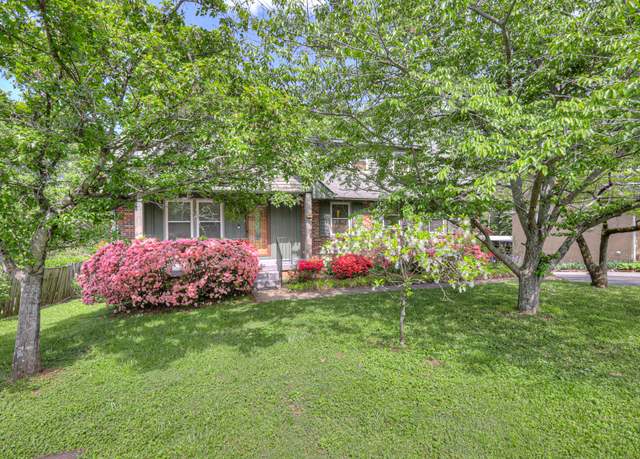 Property at 717 Albany Dr, Hermitage, TN 37076, 5 beds, 2.5 baths