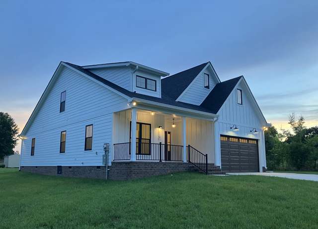Property at 505 Depot St, Chapel Hill, TN 37034, 3 beds, 2 baths