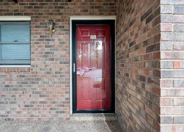 Property at 252 Westfield Dr, Nashville, TN 37221, 2 beds