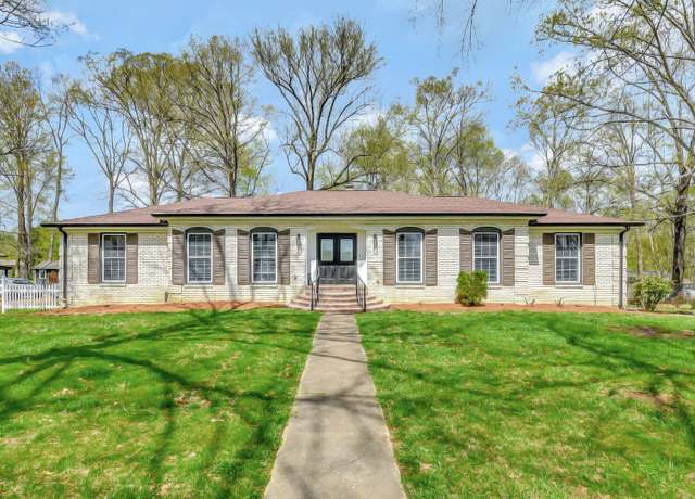 Property at 1623 Shady Crest Dr, Lebanon, TN 37087, 4 beds, 3 baths
