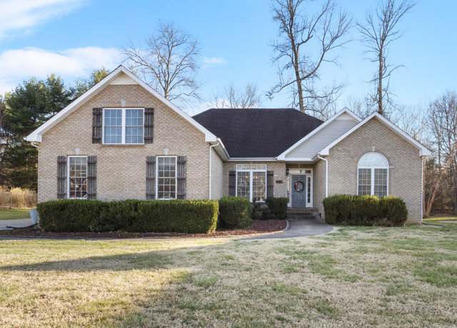 Property at 3214 Quincy Ln, Clarksville, TN 37043, 4 beds, 2.5 baths