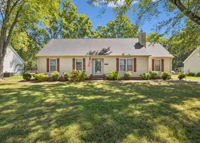 Property at 153 Fox Ridge Dr, Murfreesboro, TN 37128, 3 beds, 2 baths