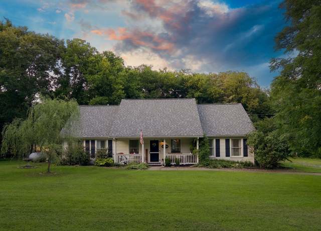 Property at 10523 E Lyon Rd, Readyville, TN 37149, 3 beds, 2 baths