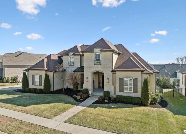 Property at 6313 Turkey Foot Ct, Franklin, TN 37067, 4 beds, 4.5 baths