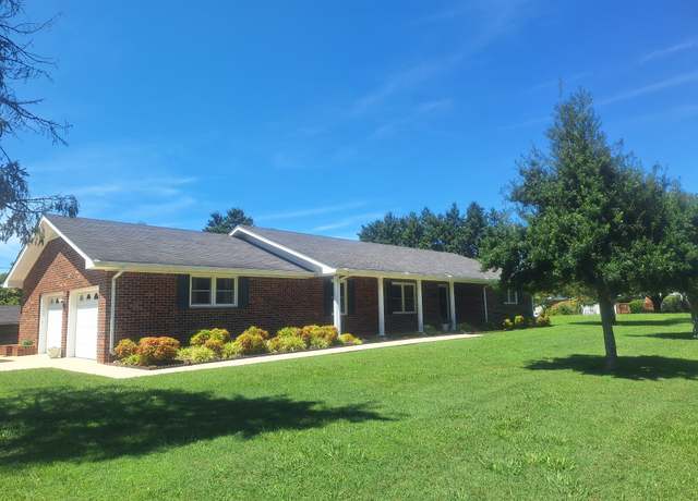 Property at 101 Iris St, Decherd, TN 37324, 3 beds, 2 baths