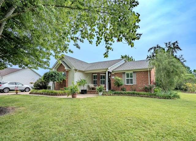 Property at 14 Delana Ave, Lawrenceburg, TN 38464, 3 beds, 2.5 baths